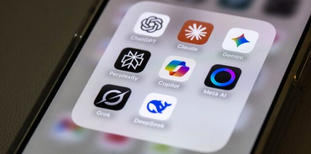 AI Google lebih kritis terhadap merek dibanding ChatGPT, analisis sentimen