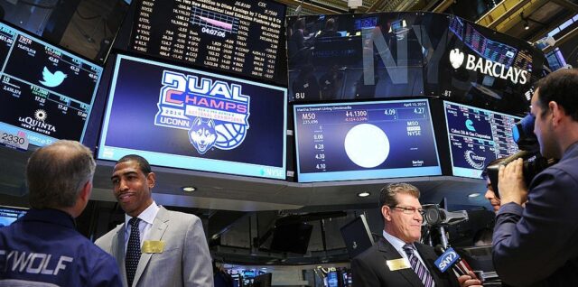 Duel saham teknologi Magnificent 7 yang menarik perhatian