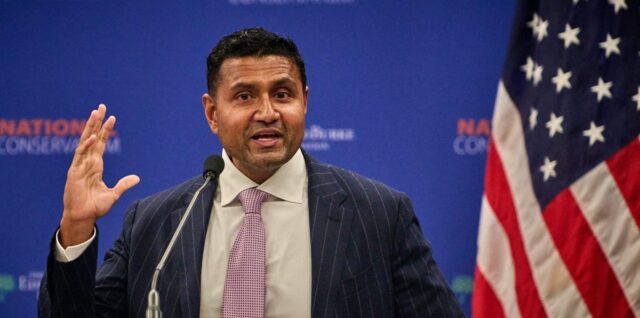 Shyam Sankar menjelaskan manajemen bakat di Palantir dengan analogi Superman